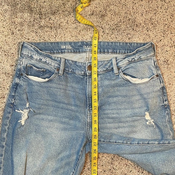 ANA Light Wash Mid Rise Boyfriend Distressed Jean Size 16W - Picture 7 of 7